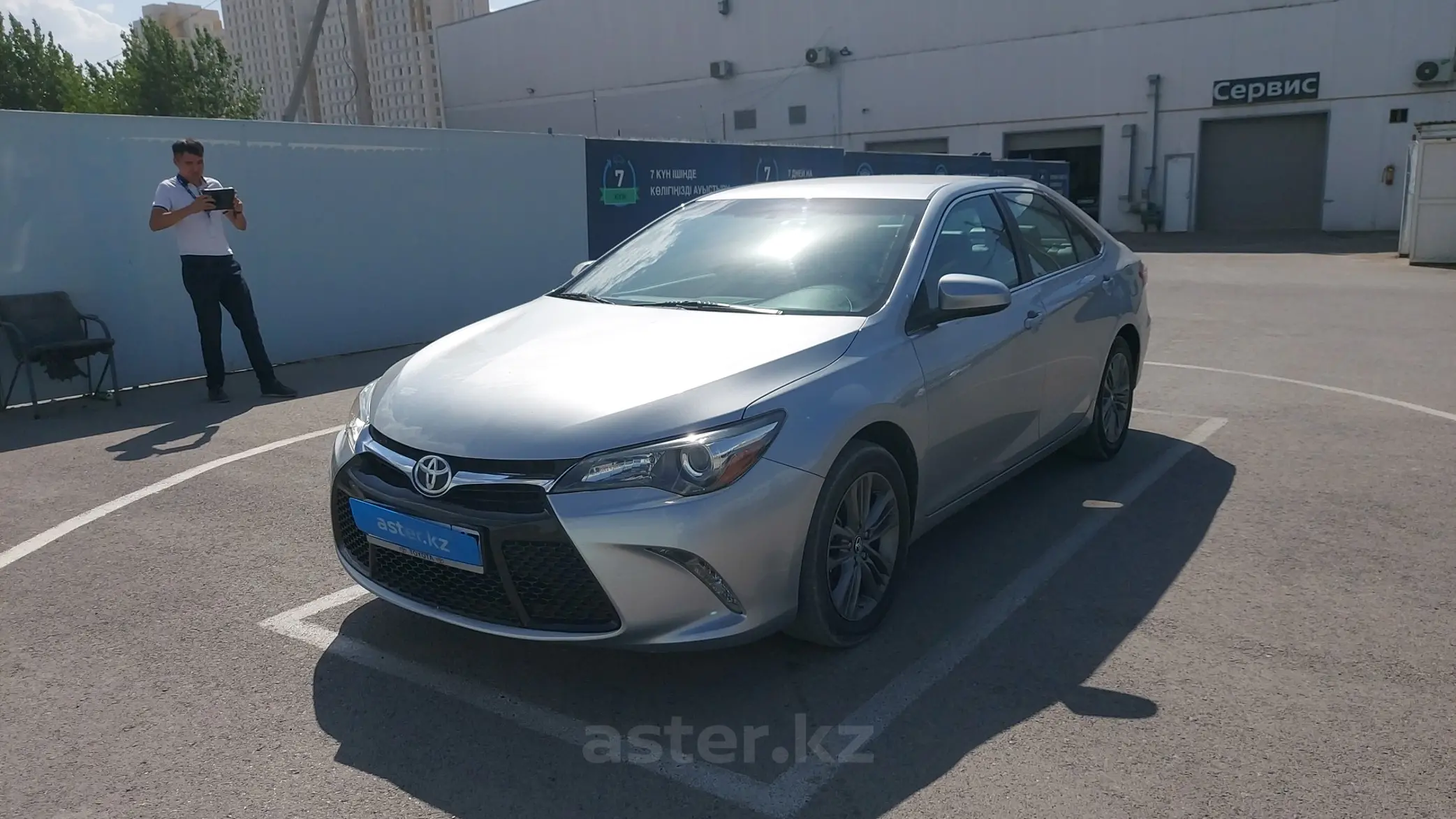 Toyota Camry 2016