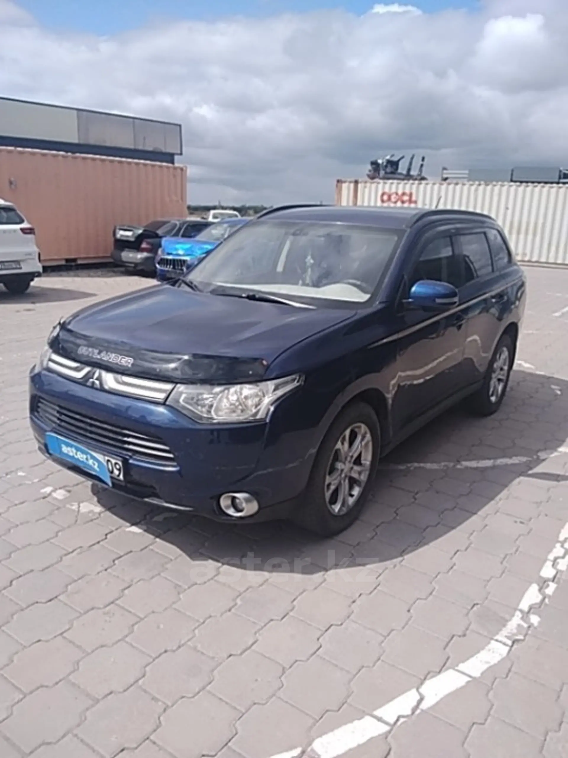 Mitsubishi Outlander 2013