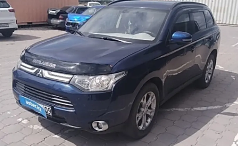 Mitsubishi Outlander 2013 года за 7 500 000 тг. в Караганда