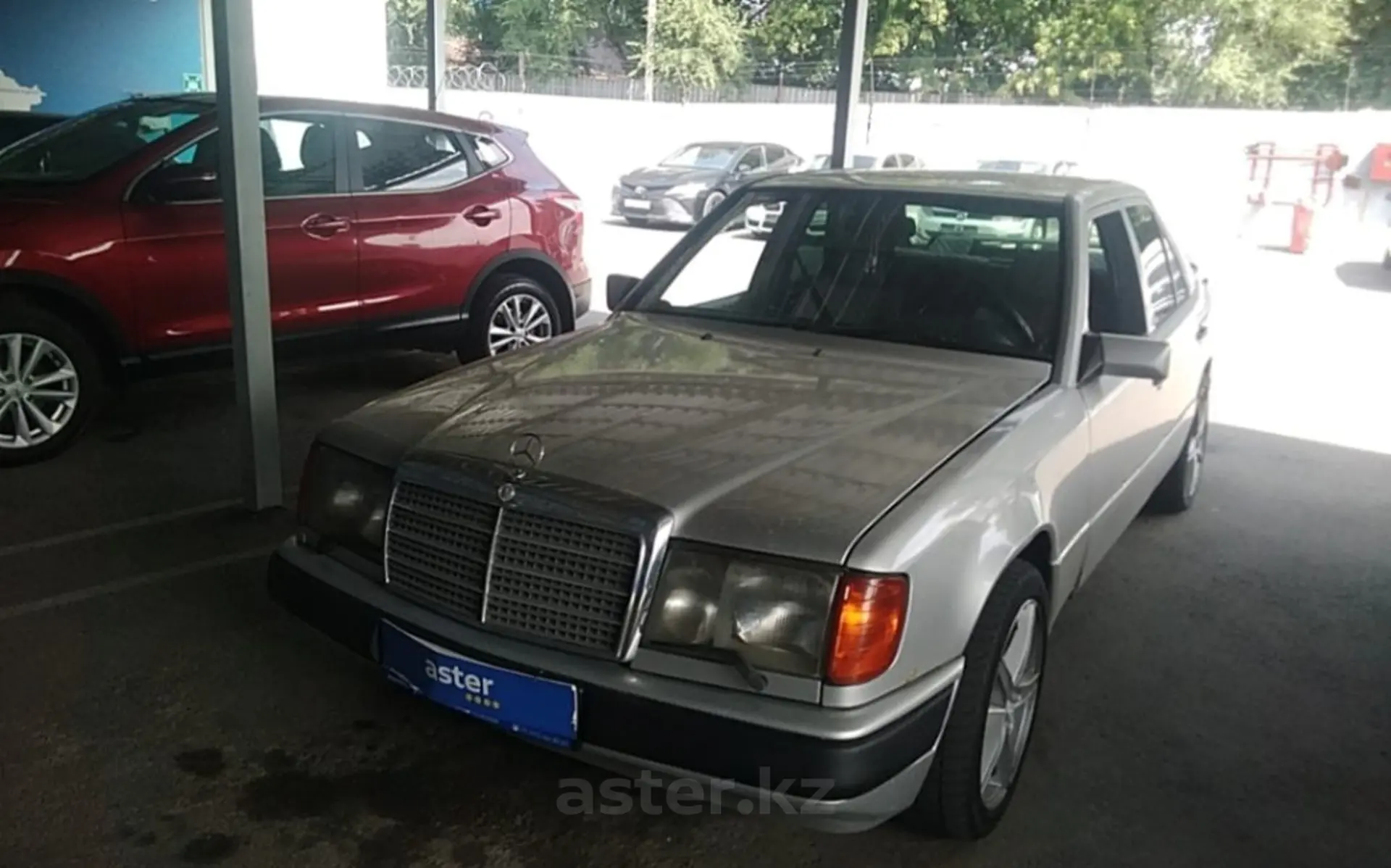 Mercedes-Benz W124 1988