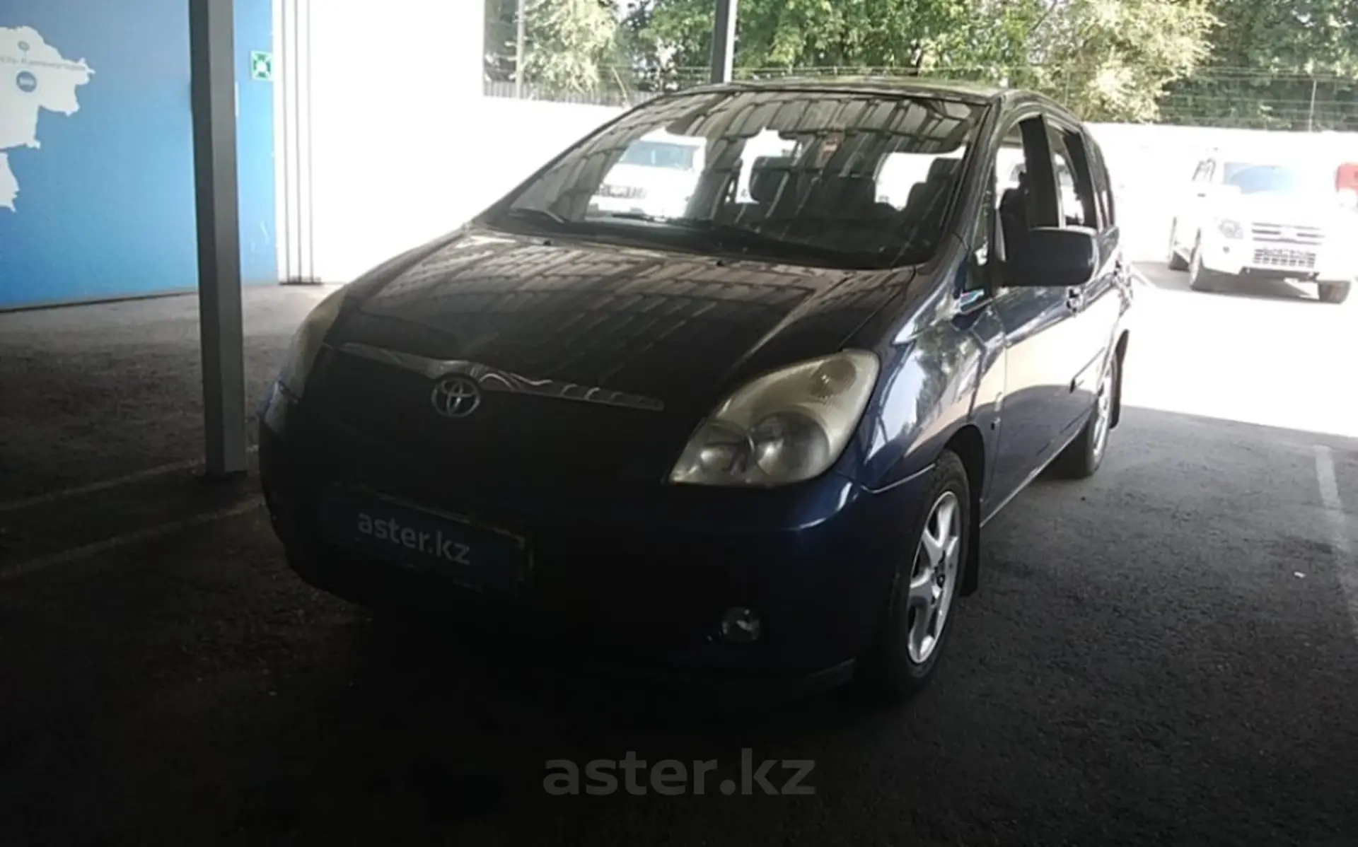 Toyota Corolla Verso 2003