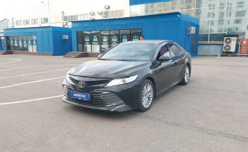 Toyota Camry 2019 года за 13 500 000 тг. в Алматы