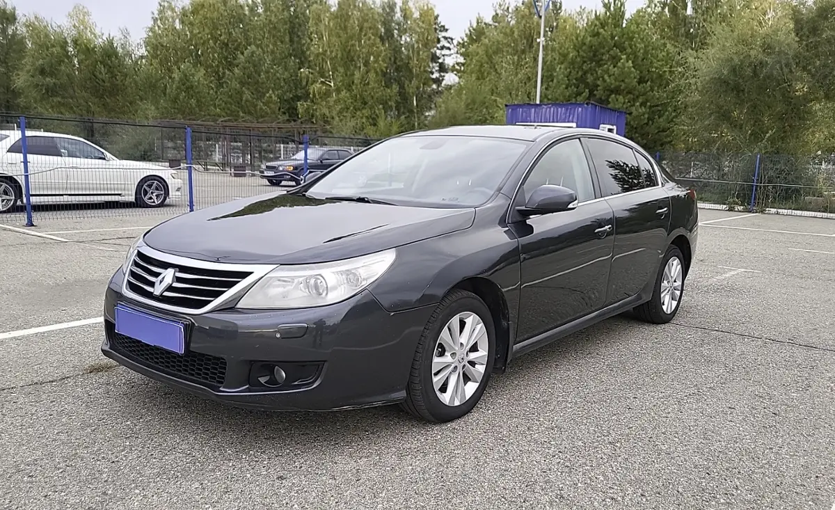 2013 Renault Latitude