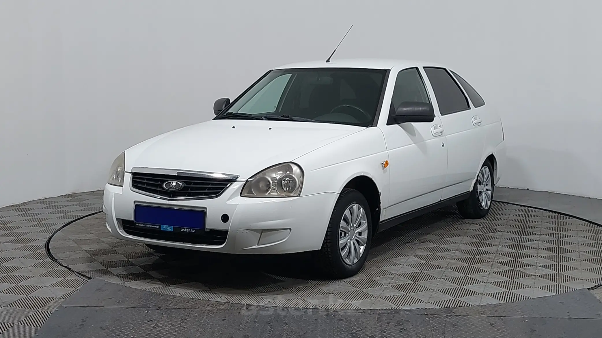 LADA (ВАЗ) Priora 2013