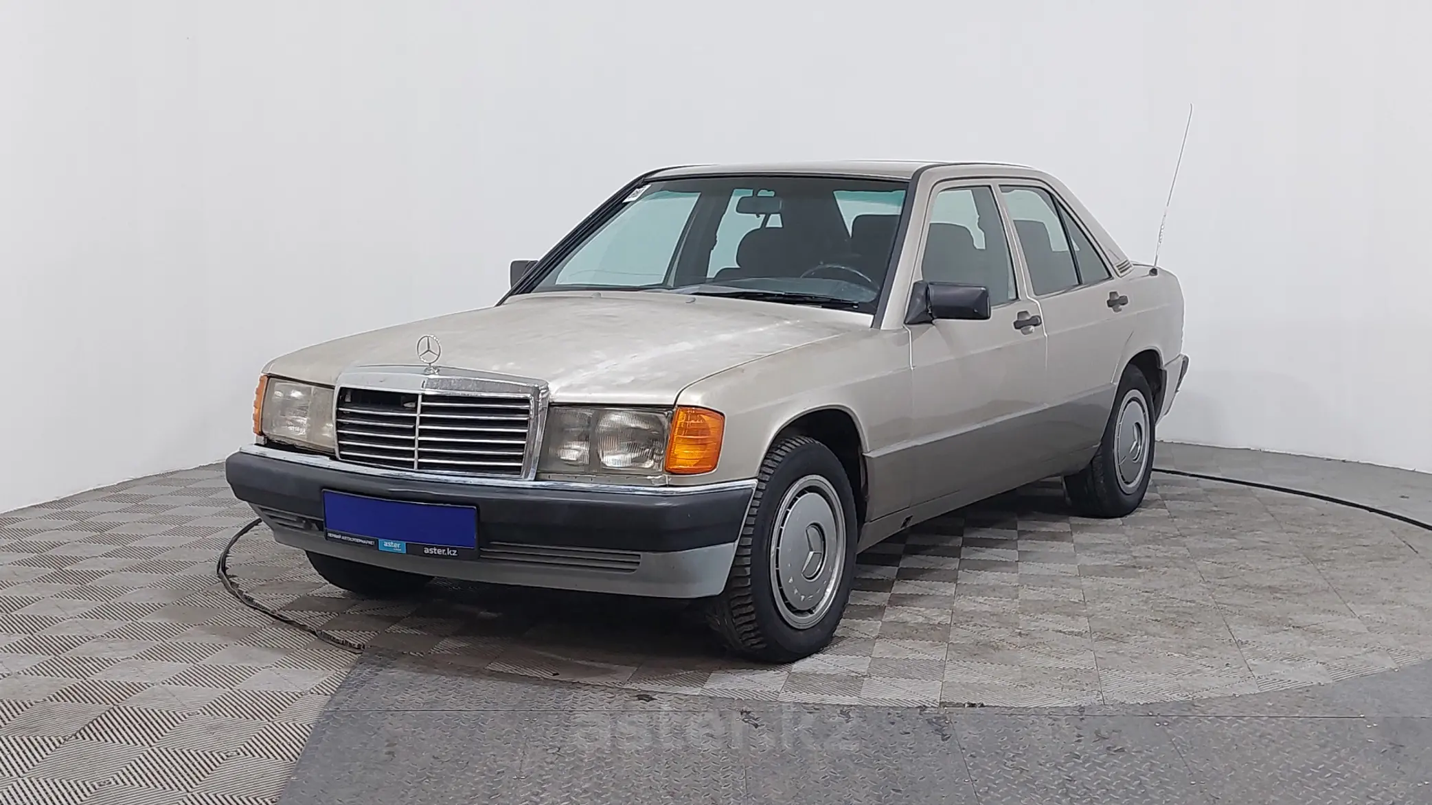 Mercedes-Benz 190 (W201) 1990