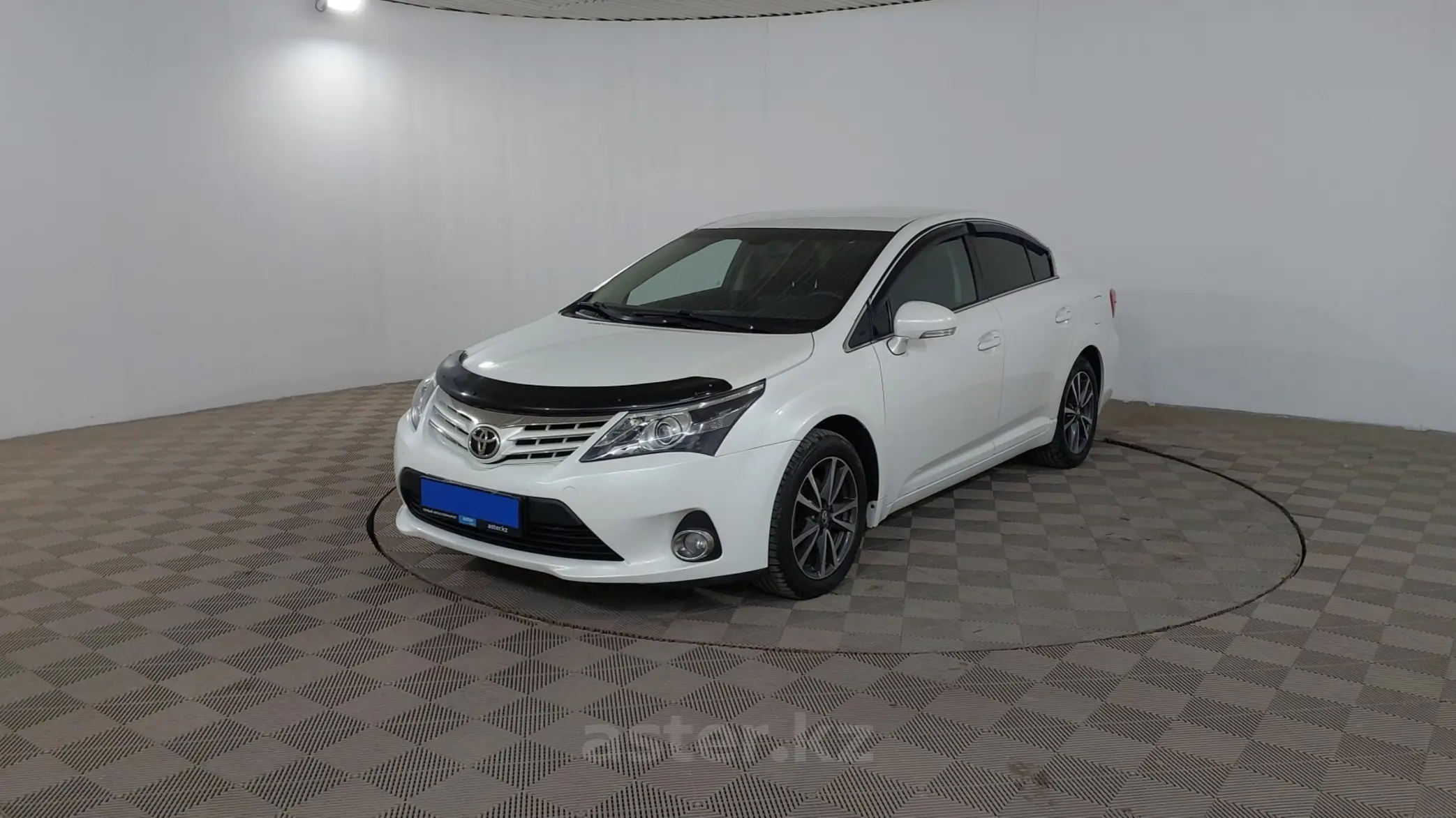 Toyota Avensis 2013