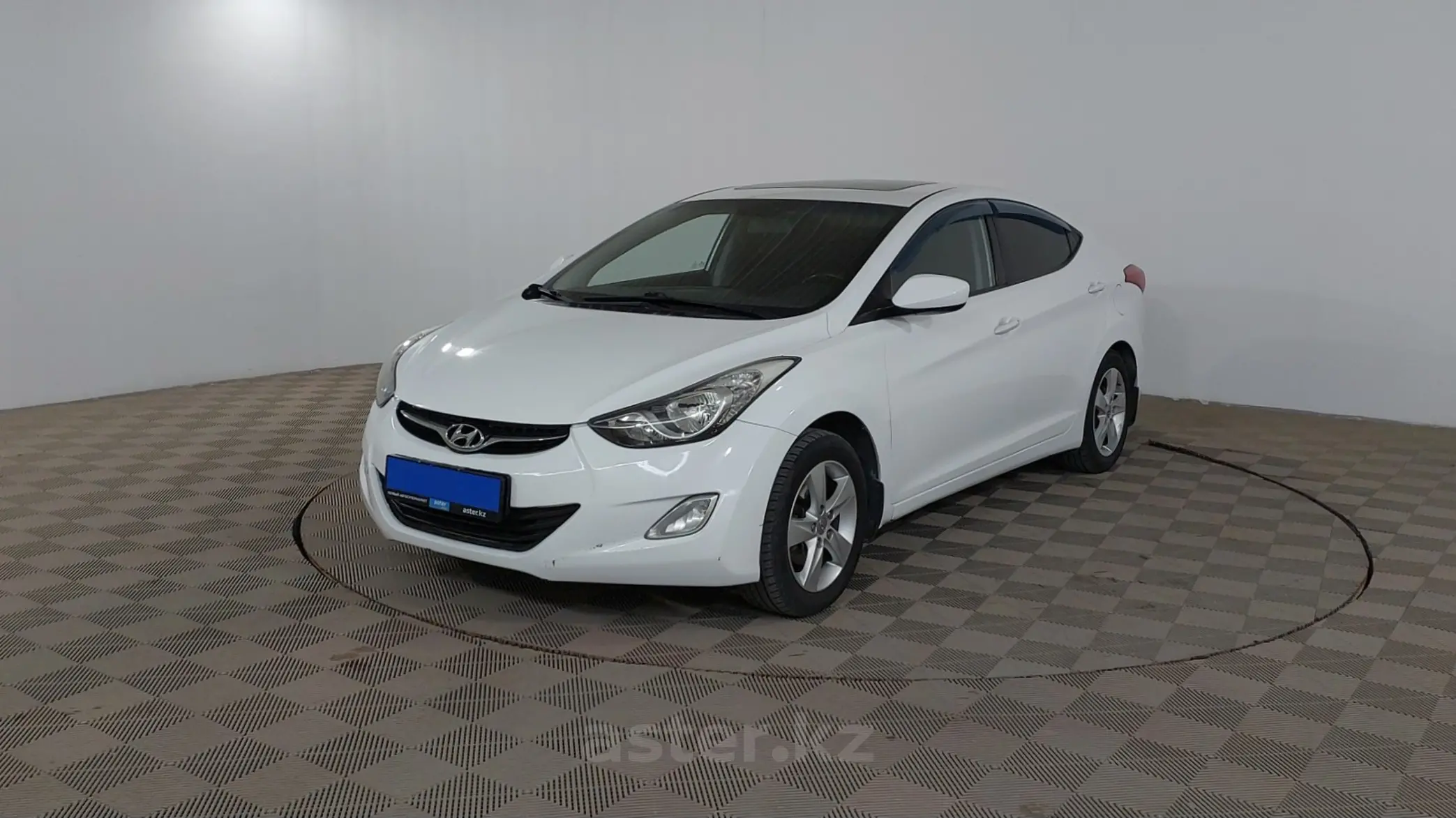 Hyundai Elantra 2013