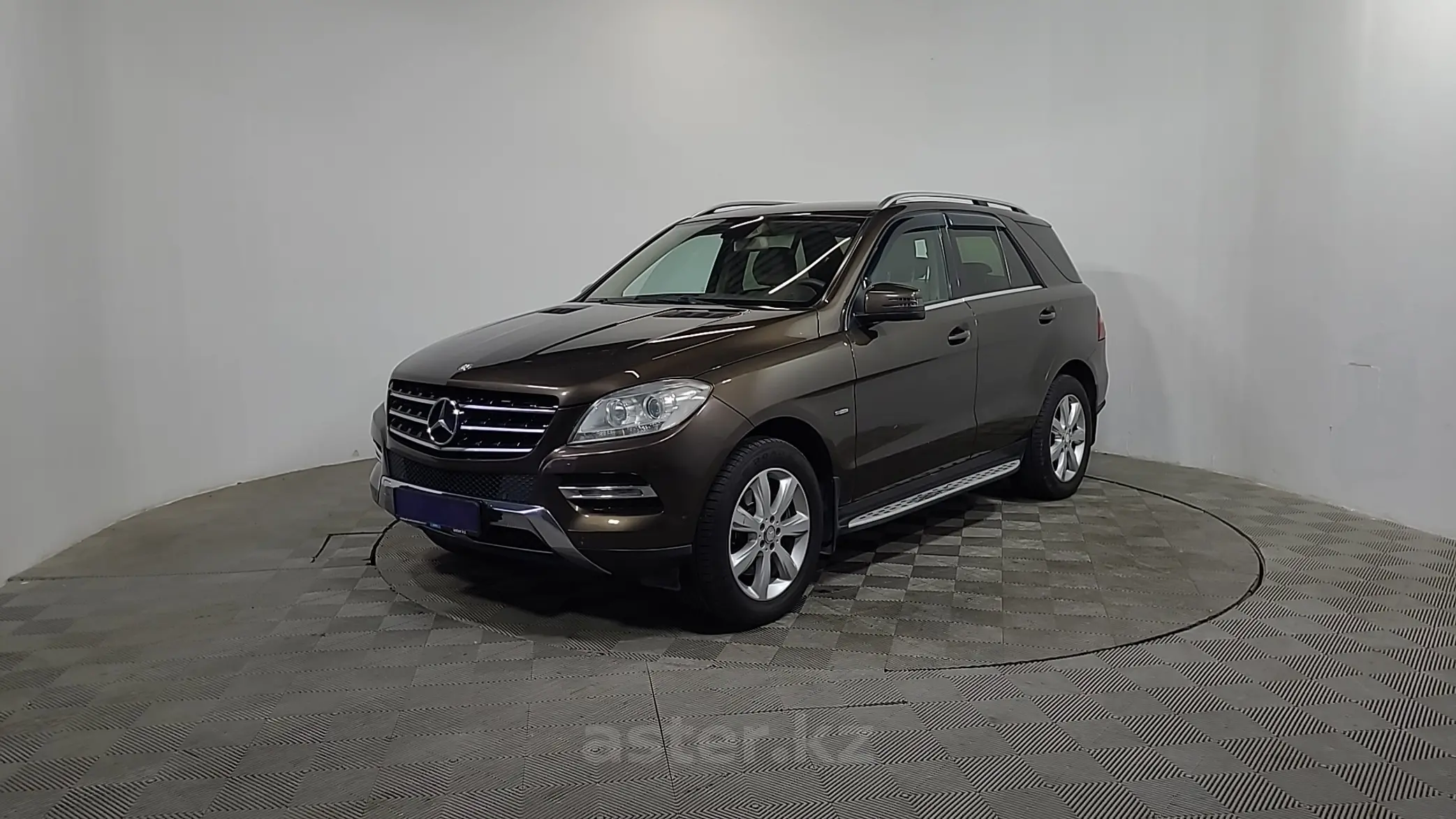 Mercedes-Benz M-Класс 2012