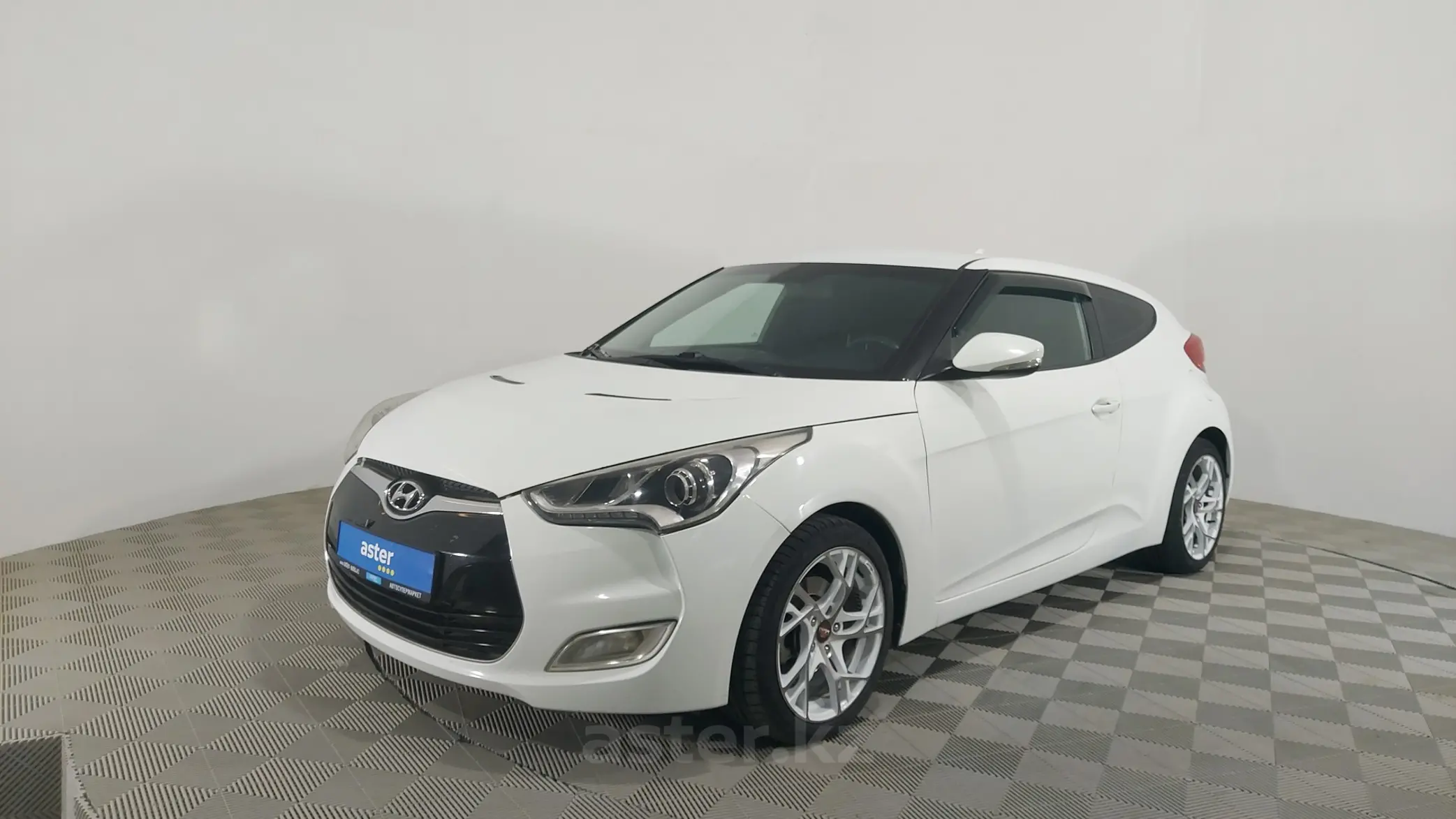 Hyundai Veloster 2013