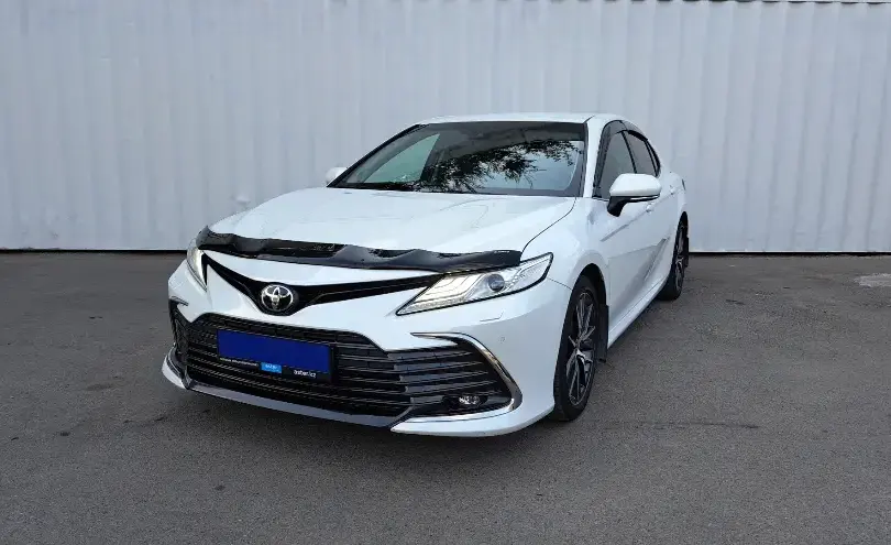 Toyota Camry 2021 года за 17 090 000 тг. в Алматы