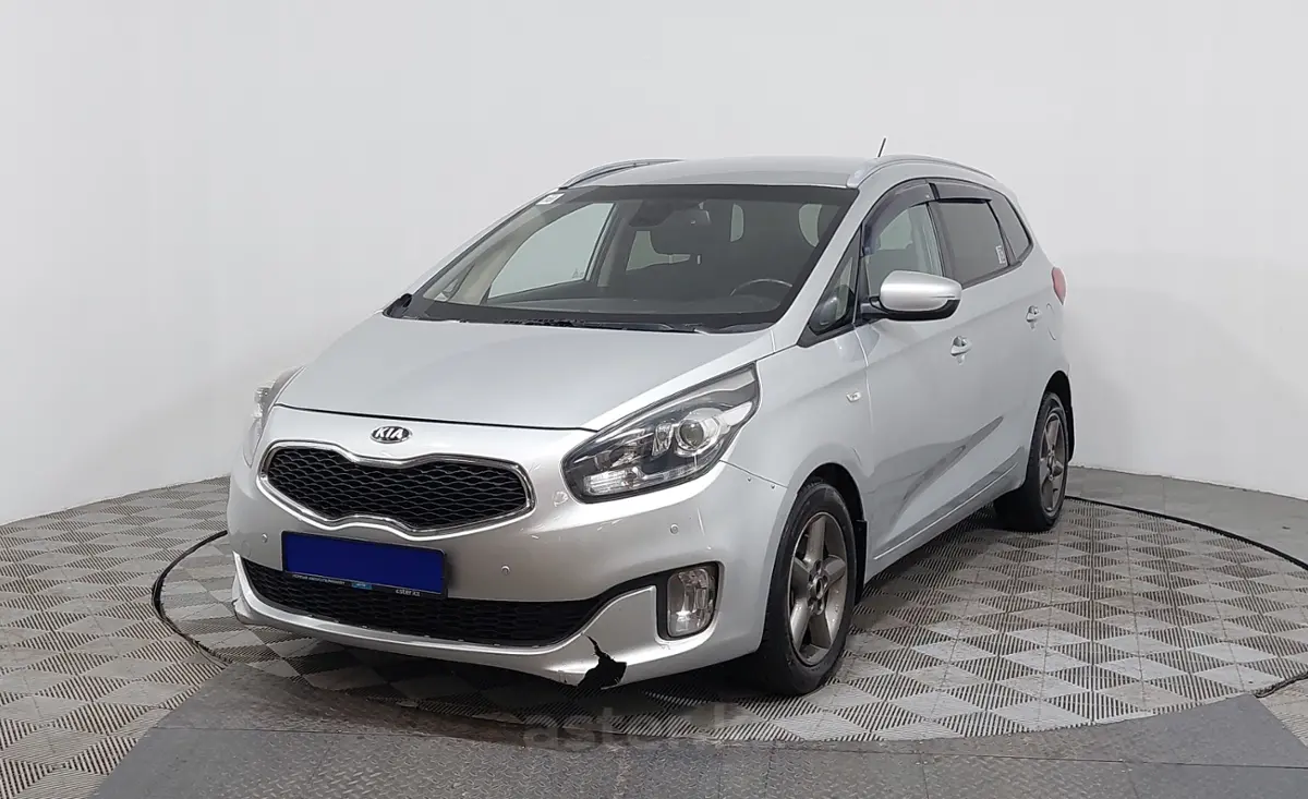 2013 Kia Carens