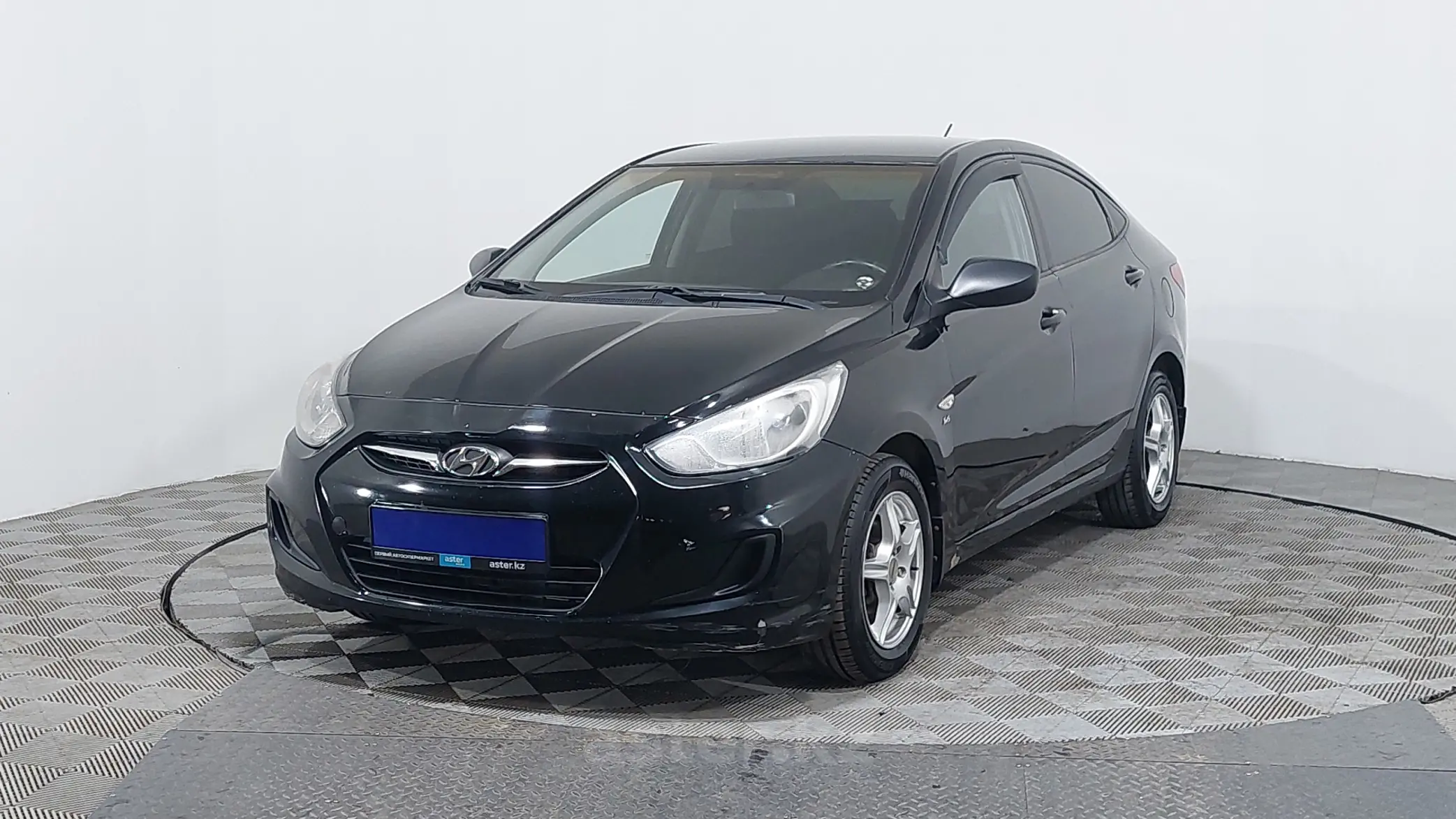 Hyundai Solaris 2012