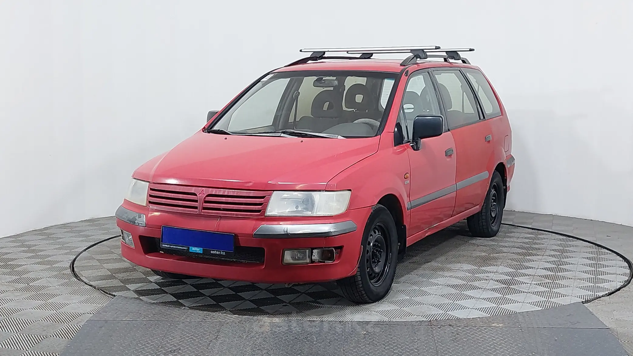 Mitsubishi Space Wagon 1999