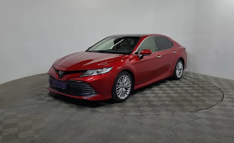 Toyota Camry 2019 года за 13 290 000 тг. в Алматы