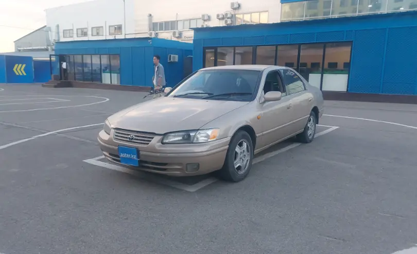 Toyota Camry 1999 года за 3 000 000 тг. в Алматы