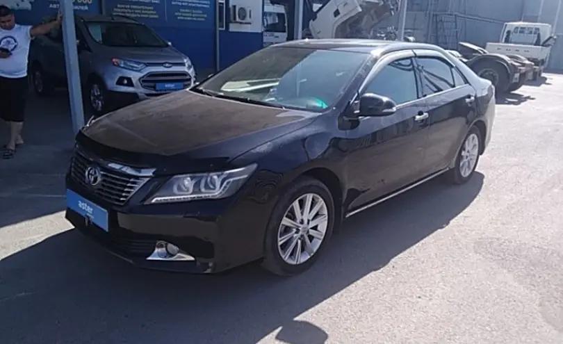 Toyota Camry 2014 года за 9 600 000 тг. в Атырау