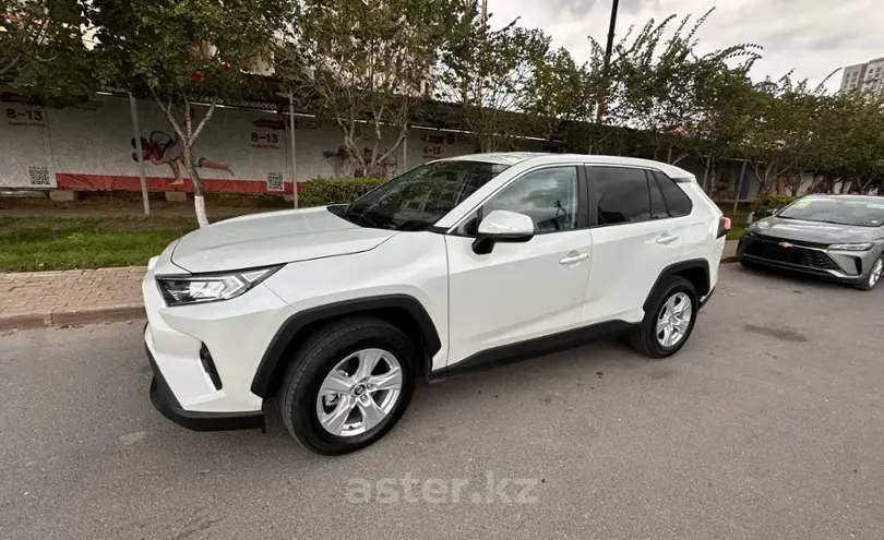 Toyota RAV4 2024 года за 16 000 000 тг. в Астана