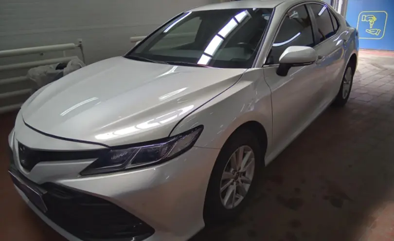 Toyota Camry 2020 года за 13 000 000 тг. в Астана