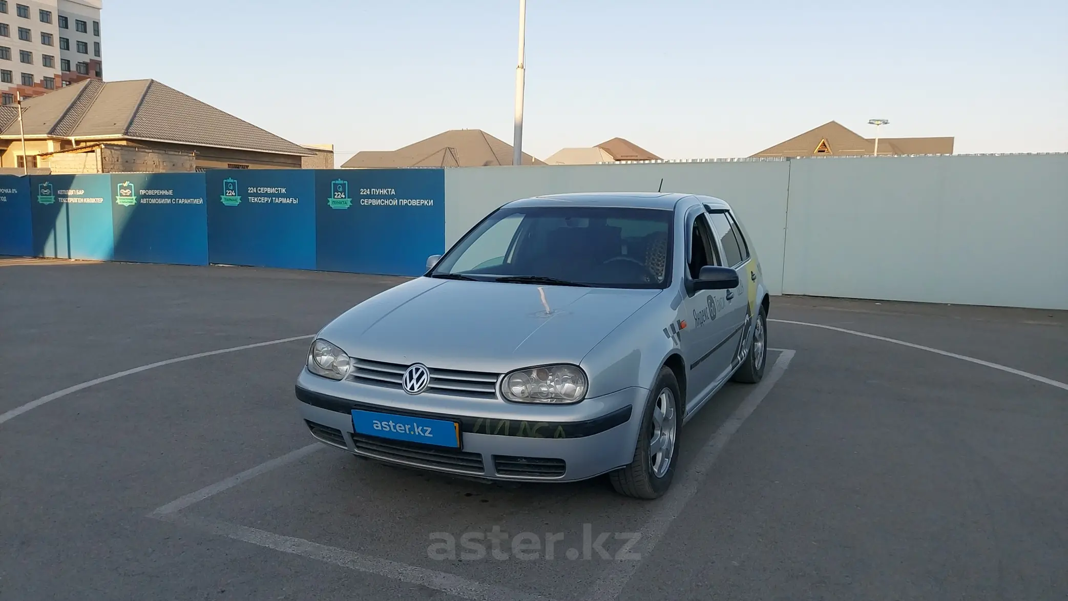 Volkswagen Golf 2000