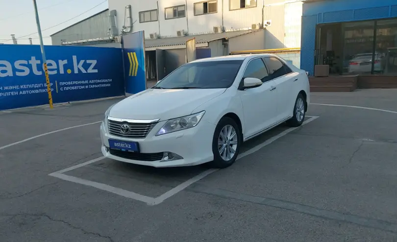 Toyota Camry 2014 года за 9 000 000 тг. в Алматы