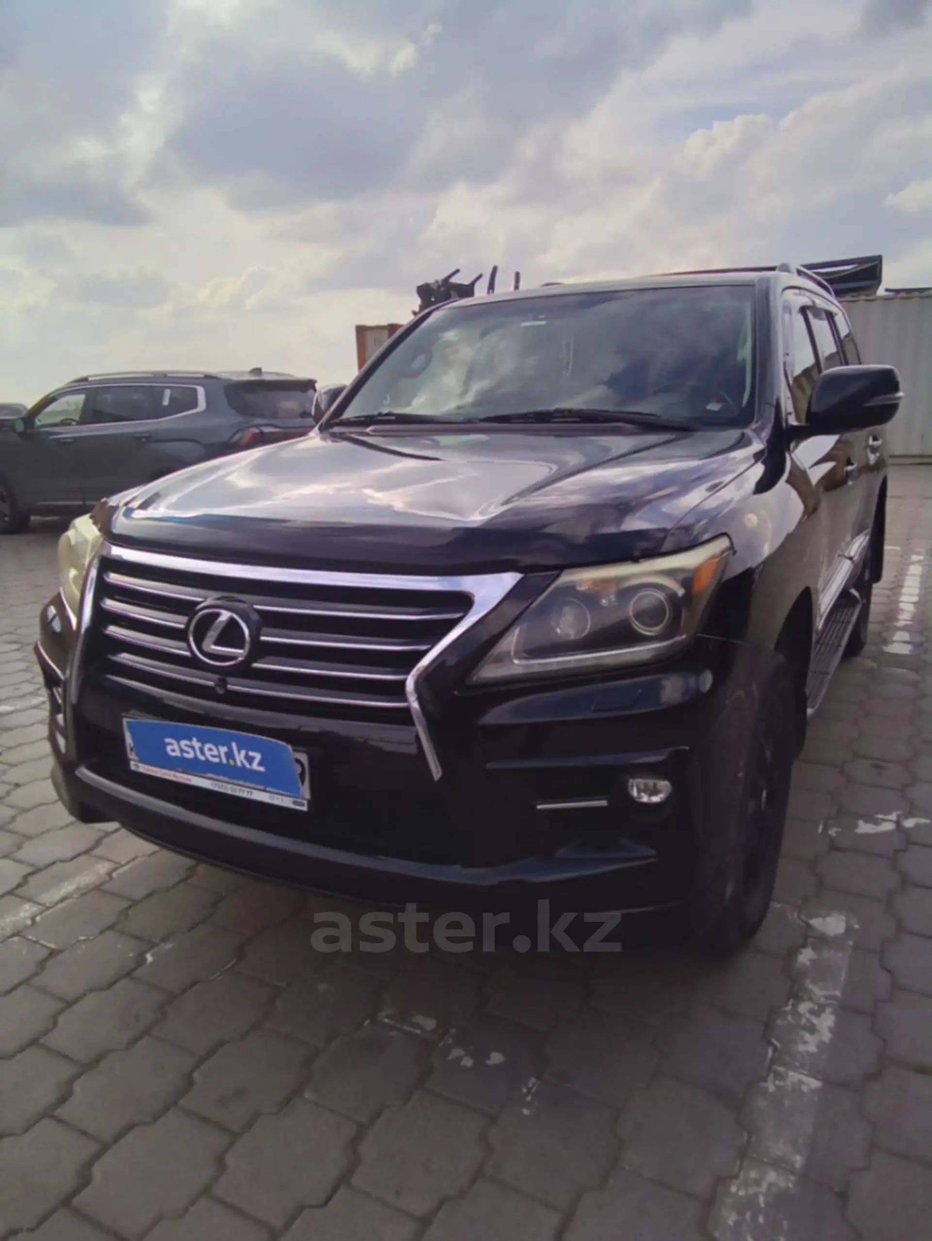 Lexus LX 2014