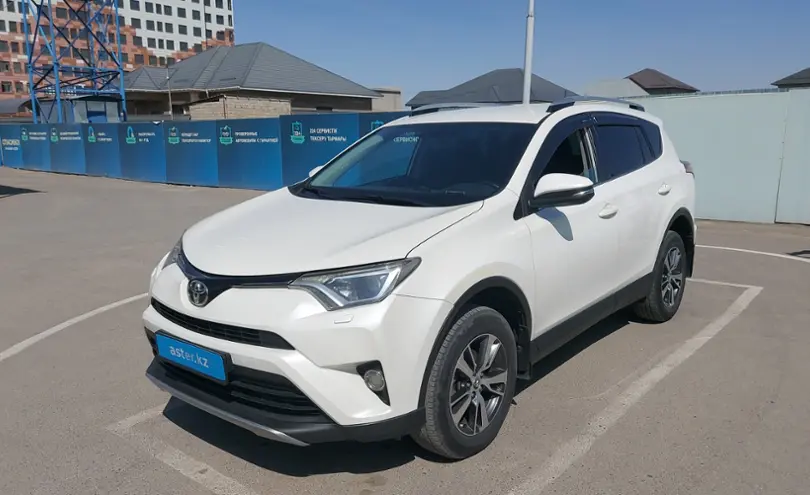 Toyota RAV4 2016 года за 14 000 000 тг. в Шымкент