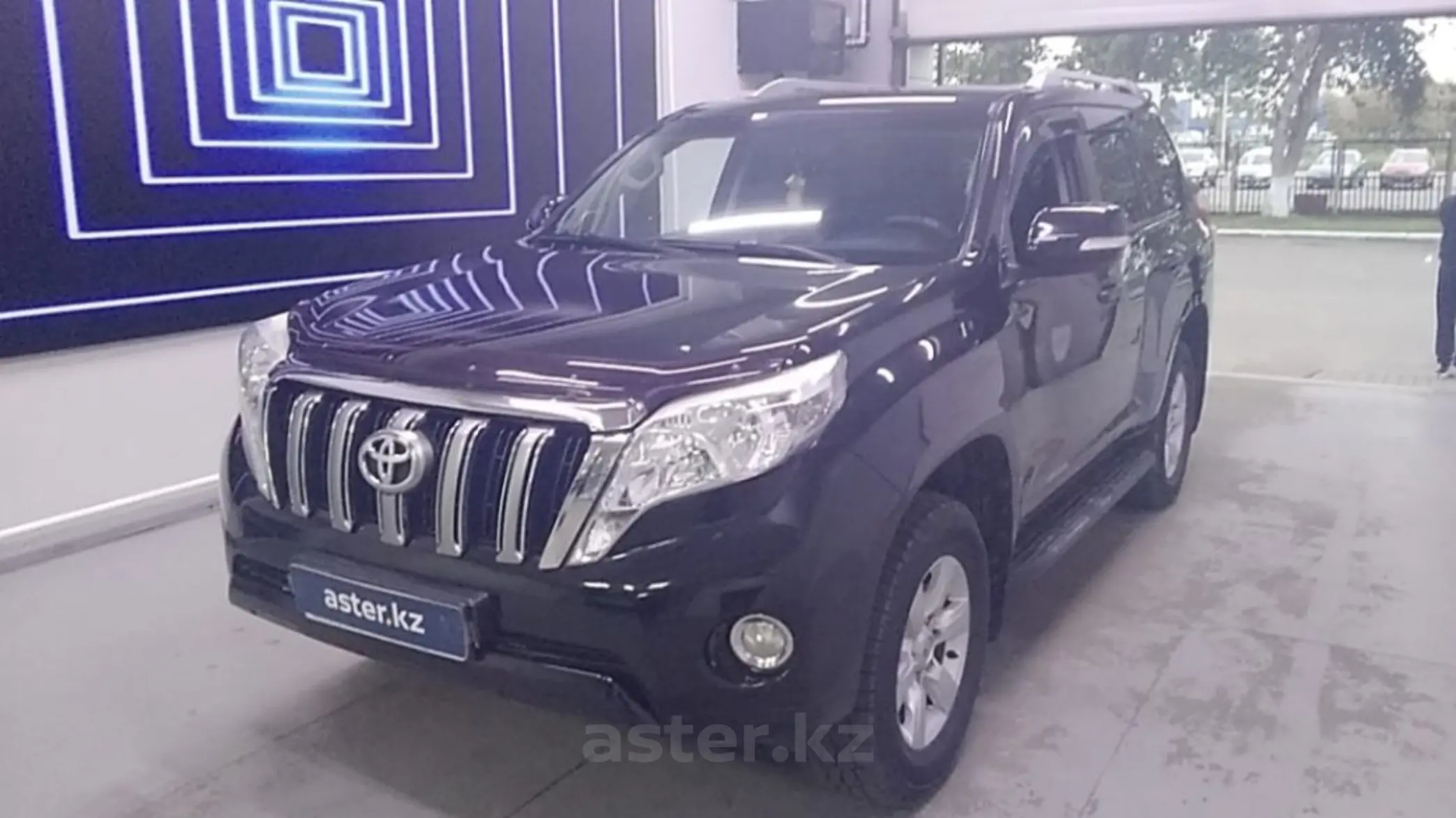 Toyota Land Cruiser Prado 2013