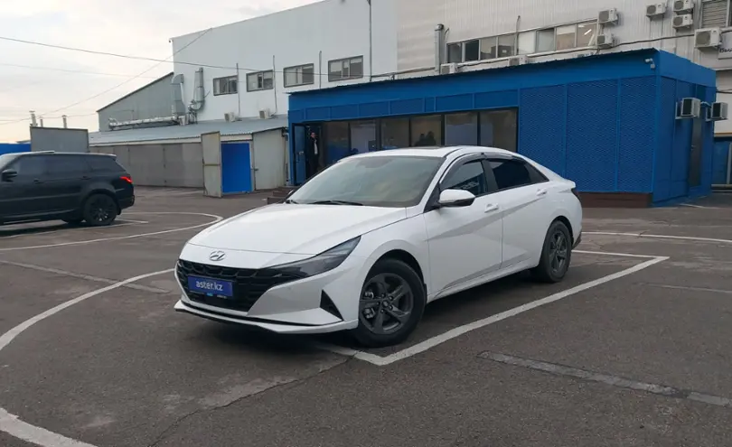 Hyundai Elantra 2023 года за 13 000 000 тг. в Алматы