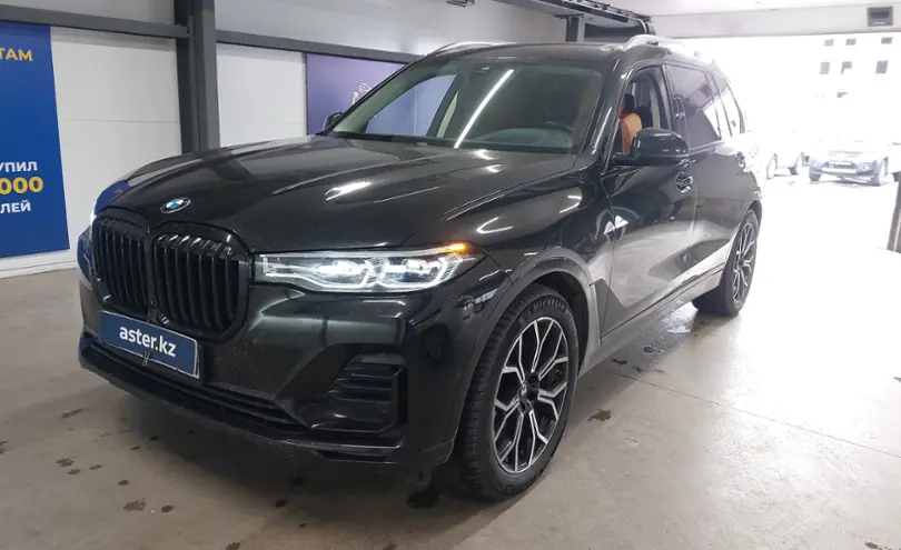 BMW X7 2021 года за 45 000 000 тг. в Астана