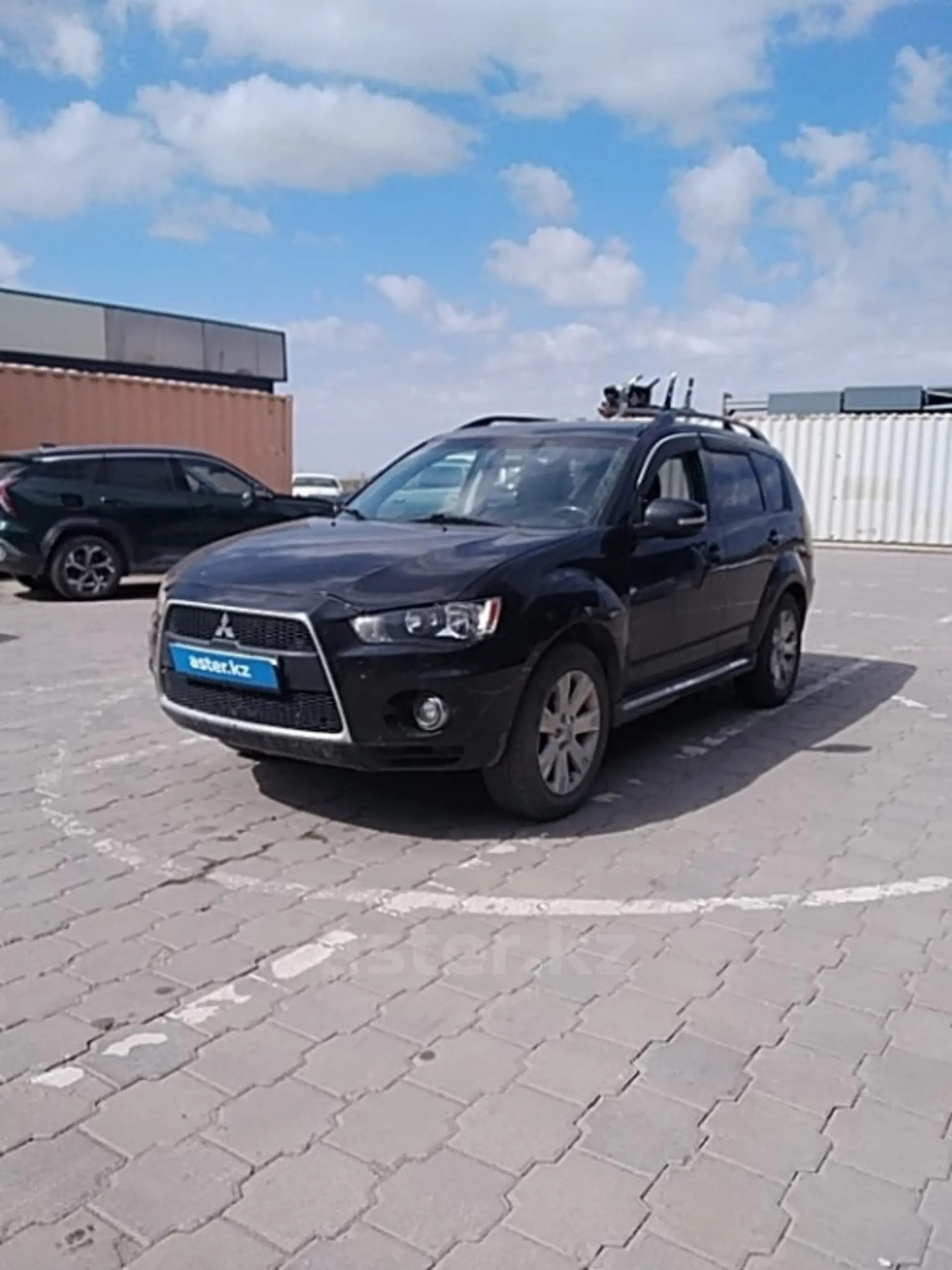 Mitsubishi Outlander 2011