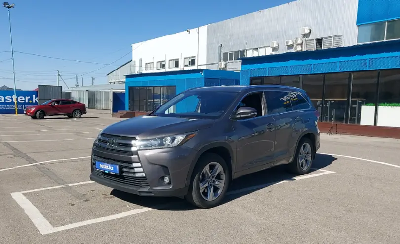 Toyota Highlander 2019 года за 17 000 000 тг. в Алматы