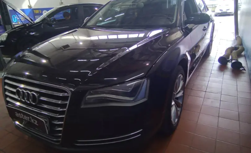 Audi A8 2012 года за 11 500 000 тг. в Астана