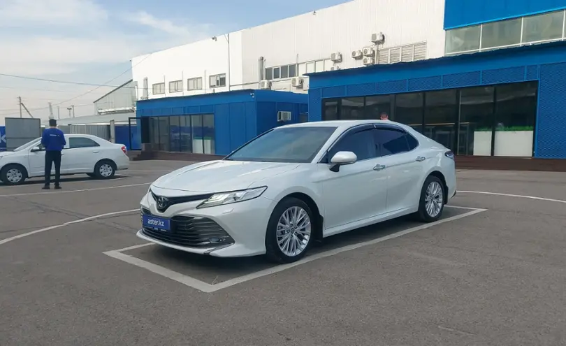 Toyota Camry 2019 года за 14 500 000 тг. в Алматы