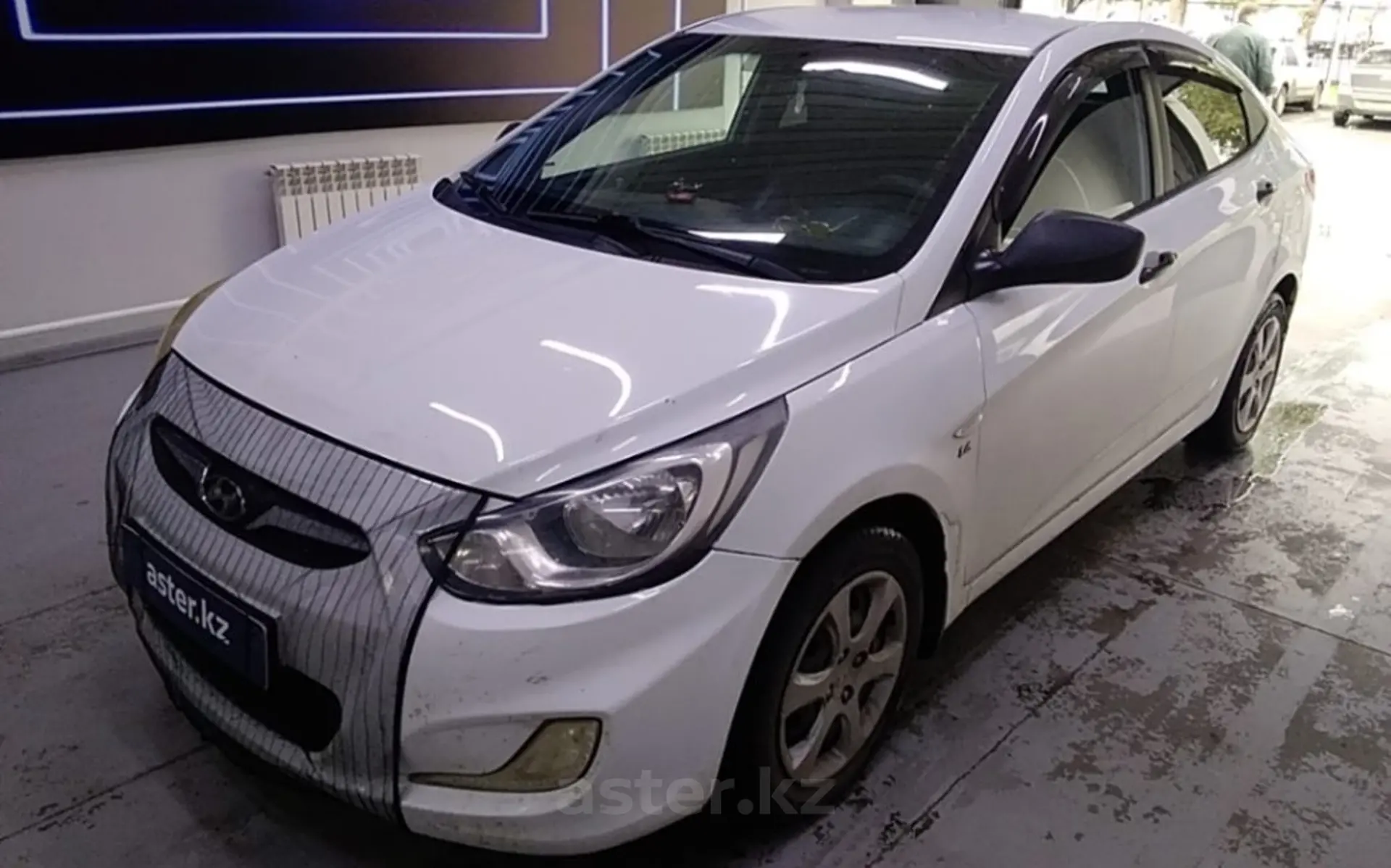 Hyundai Accent 2013