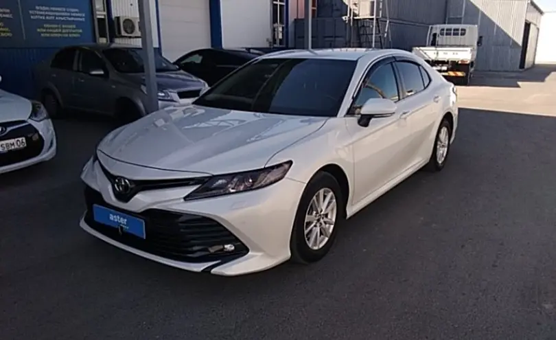 Toyota Camry 2019 года за 12 500 000 тг. в Атырау