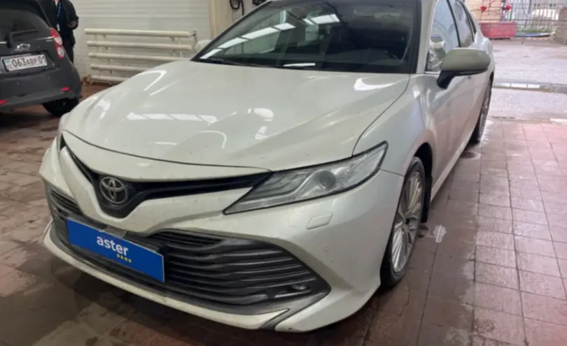 Toyota Camry 2018 года за 12 000 000 тг. в Астана