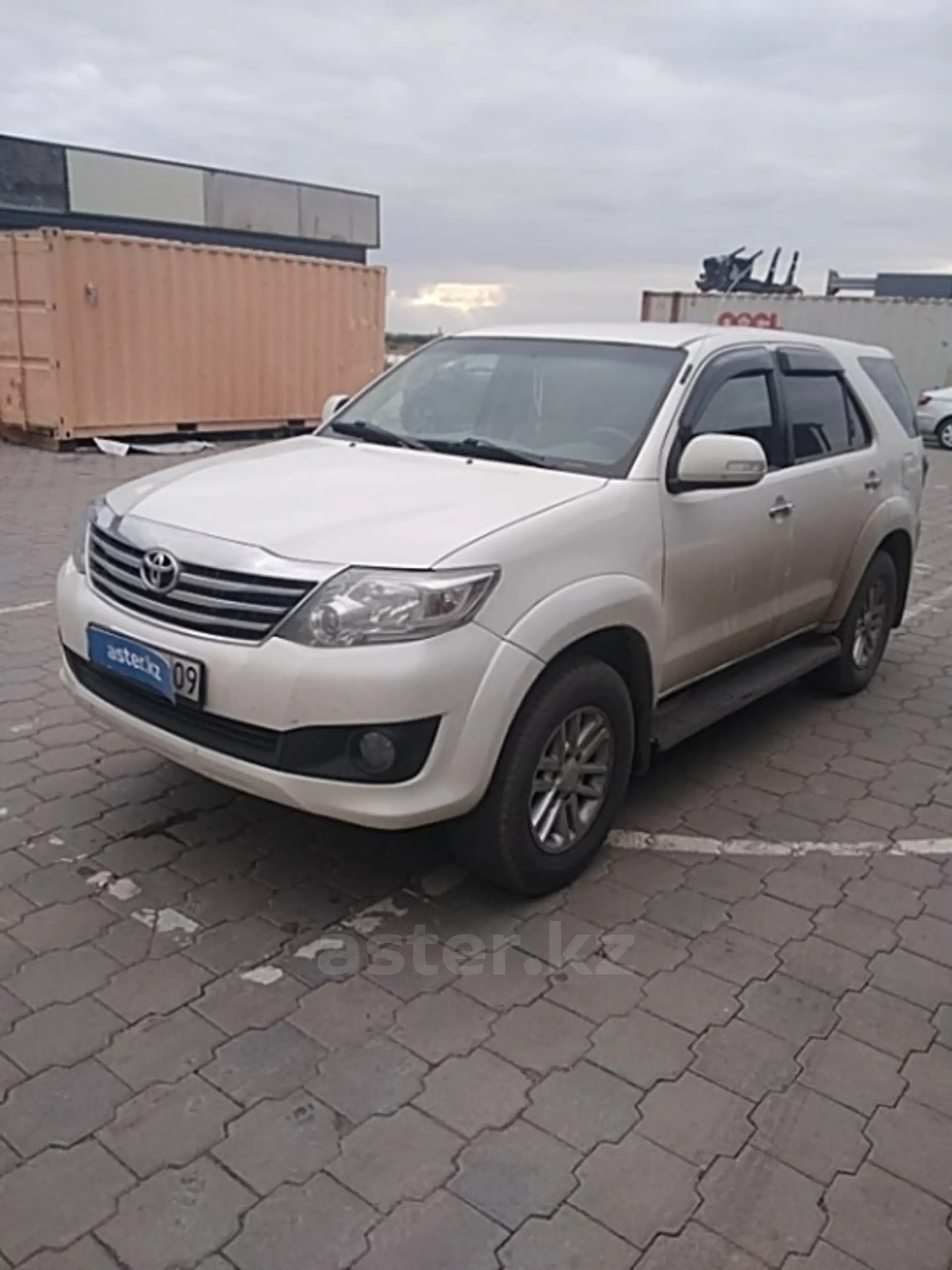 Toyota Fortuner 2012