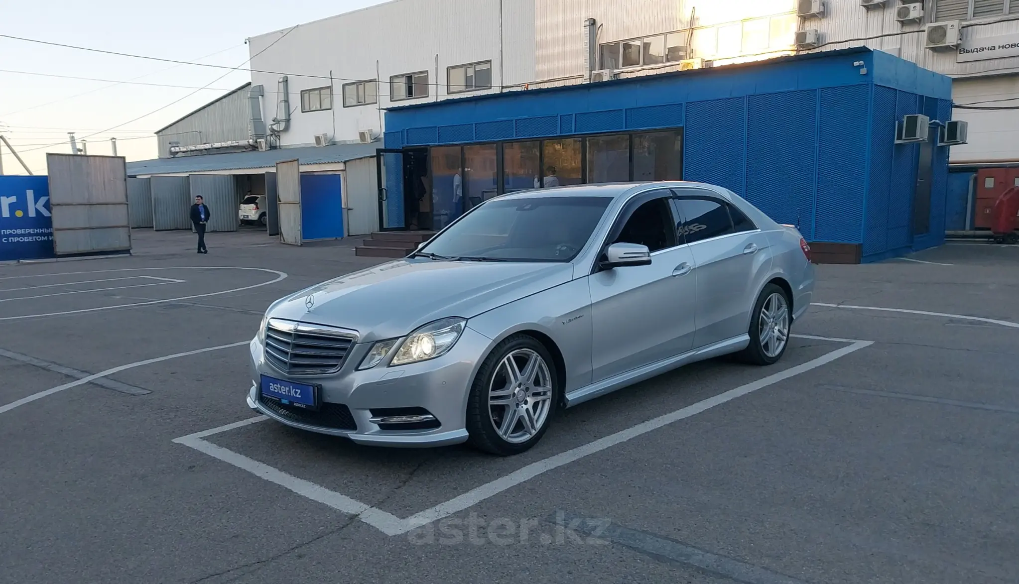 Mercedes-Benz E-Класс 2012