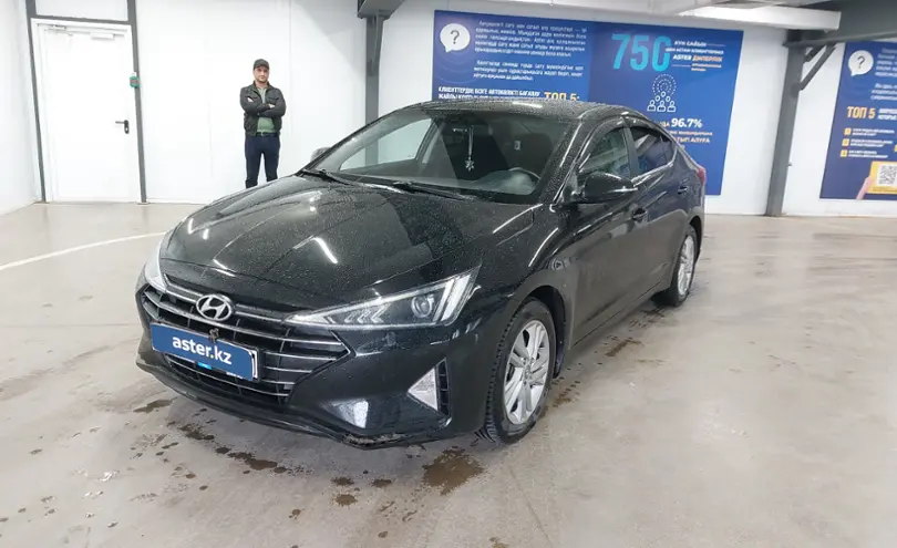 Hyundai Elantra 2020 года за 9 000 000 тг. в Астана