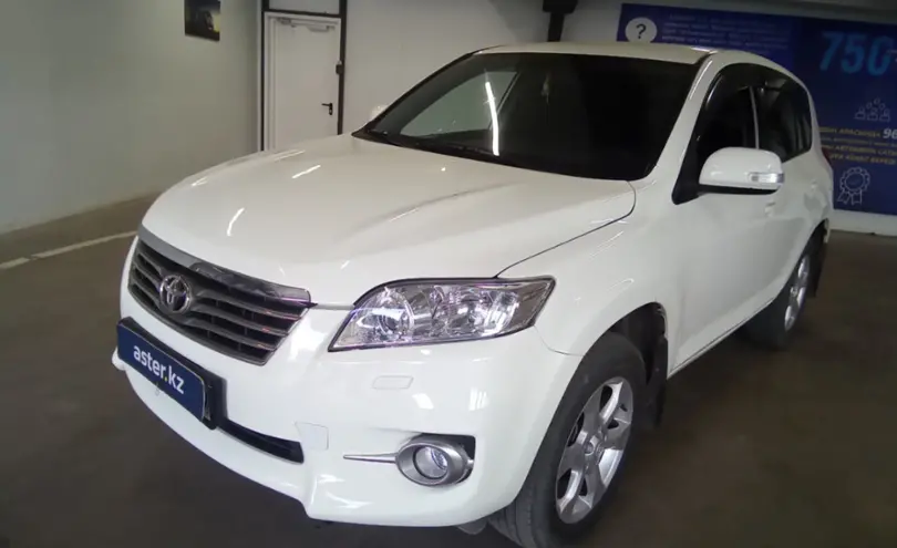 Toyota RAV4 2011 года за 8 000 000 тг. в Астана