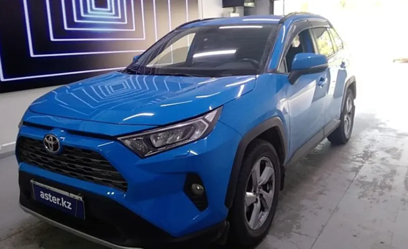 Toyota RAV4 2020 года за 13 700 000 тг. в Павлодар