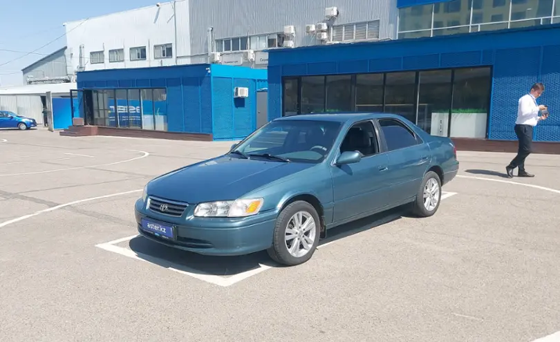 Toyota Camry 2000 года за 3 500 000 тг. в Алматы