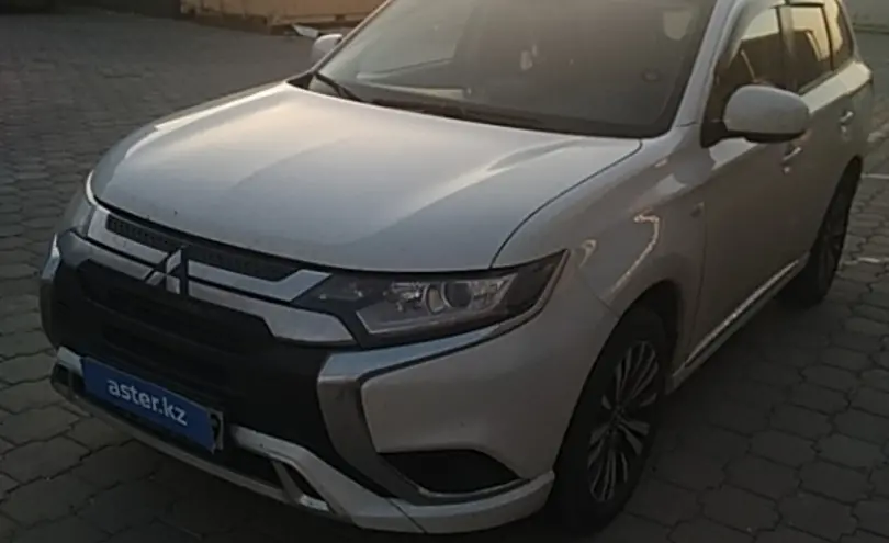 Mitsubishi Outlander 2022 года за 11 400 000 тг. в Караганда