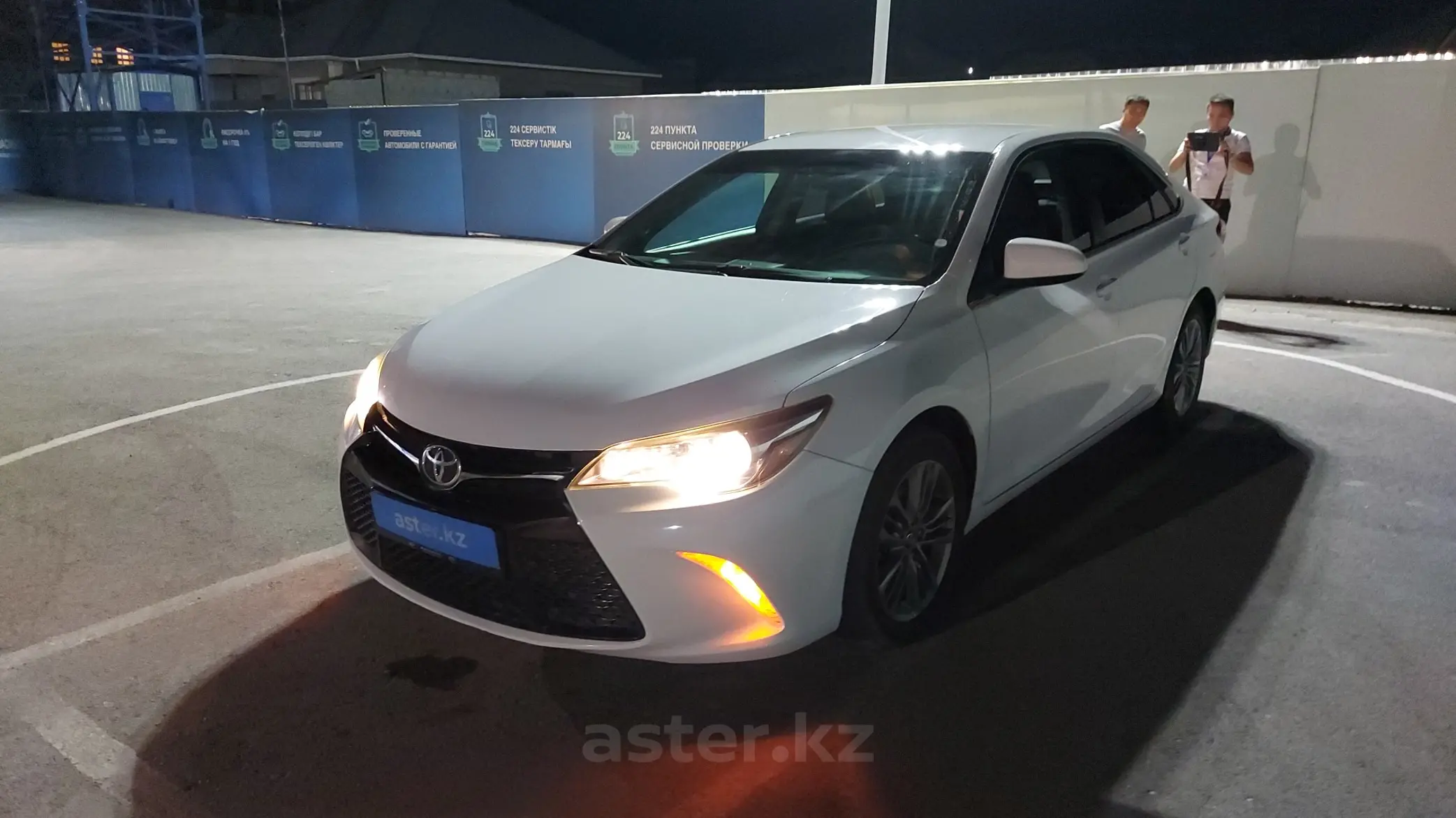 Toyota Camry 2016