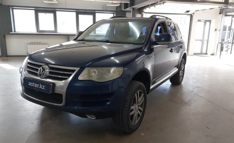 Volkswagen Touareg 2006 года за 5 000 000 тг. в Астана