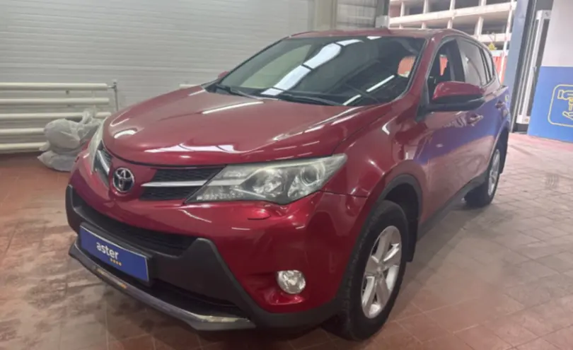 Toyota RAV4 2013 года за 10 000 000 тг. в Астана