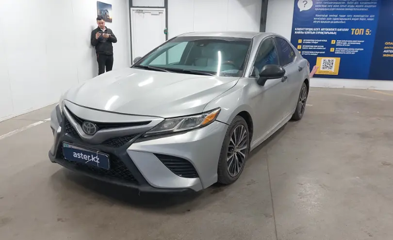 Toyota Camry 2018 года за 12 000 000 тг. в Астана