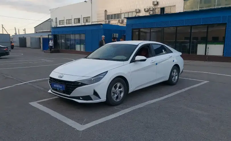 Hyundai Elantra 2022 года за 11 000 000 тг. в Алматы