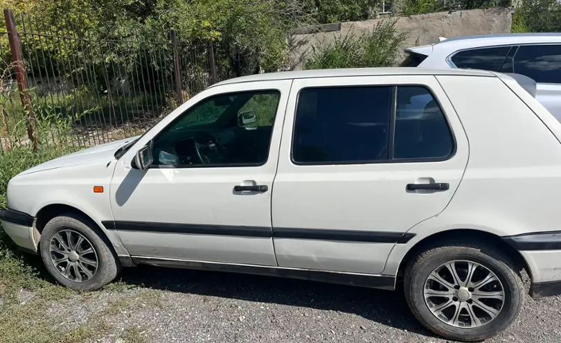 Volkswagen Golf 1994 года за 1 500 000 тг. в Караганда