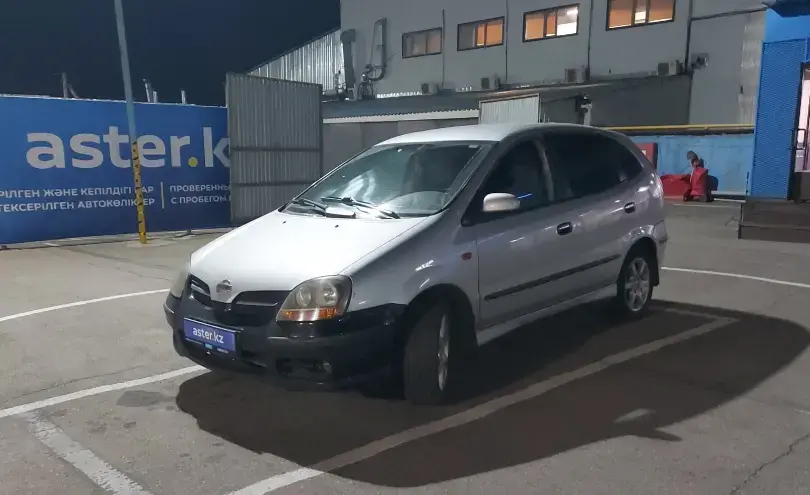 Nissan Almera Tino 2001 года за 2 500 000 тг. в Алматы